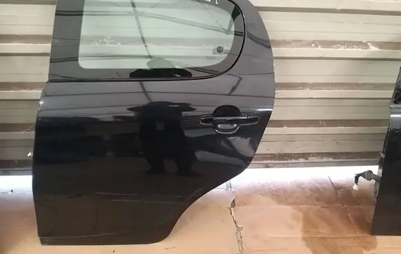 Peugeot 108 Rear door 