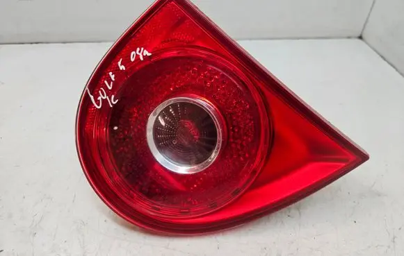 Tailgate rear/tail lights