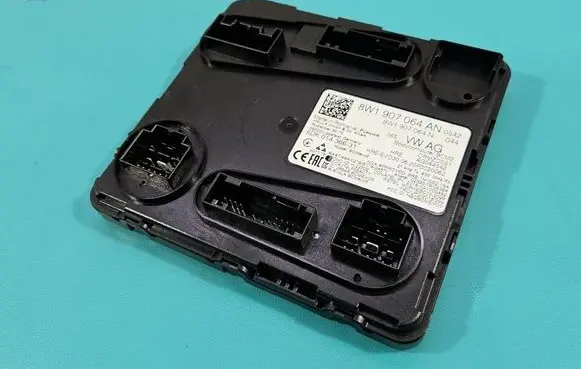 Audi A4 S4 B9 8W Central body control module 8W1907064AN IMPRK1571905