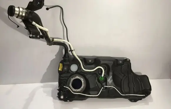 Volkswagen Golf VIII Fuel tank 5WA201021BR