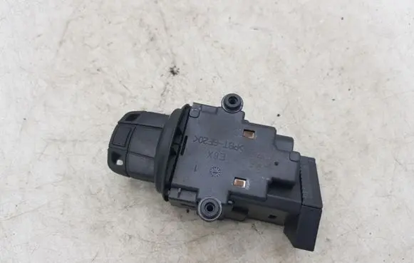 BMW 5 E60 E61 Ignition lock 695472211 10862510