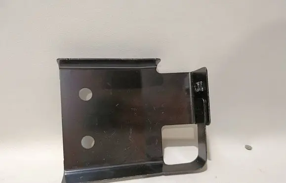 Jaguar F-Pace Fender mounting bracket HK8316A143
