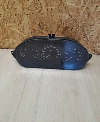 Speedometer (instrument cluster)