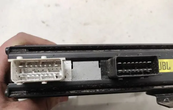 Citroen C5 Sound amplifier 9653383680 HS6415