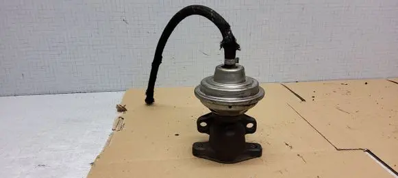 Audi A4 S4 B5 8D EGR valve 028131501E 971105