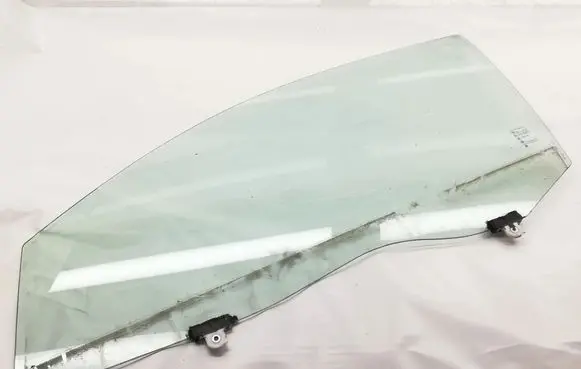 Mitsubishi Space Star Front door window glass four-door 
