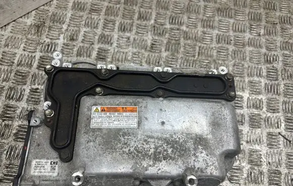 Lexus CT 200H Voltage converter inverter G920076011