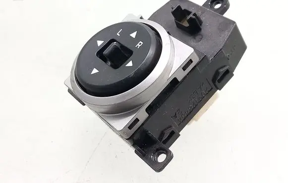 Hyundai i10 Wing mirror switch 299128454