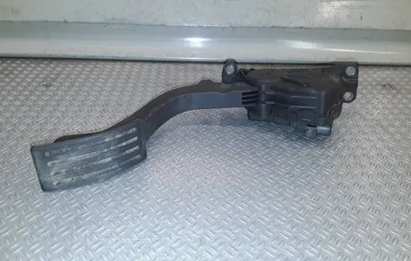 Volvo C30 Accelerator throttle pedal 4M519F836AK