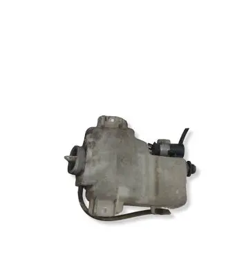 Mitsubishi Pajero Windshield washer fluid reservoir/tank 