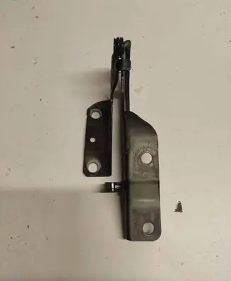 Engine bonnet/hood hinges