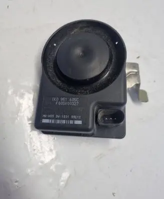 Volkswagen Tiguan Alarm system siren 1K0951605C F005V00327