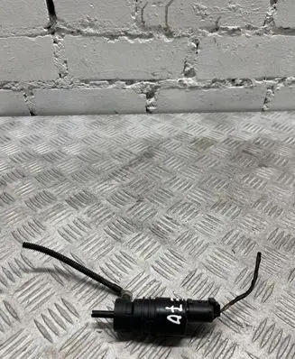 BMW X5 E70 Windscreen/windshield washer pump 6934160