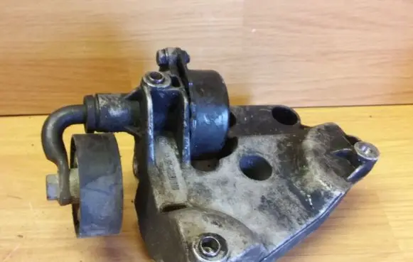BMW 3 E46 Alternator belt tensioner 64557787319 7787319