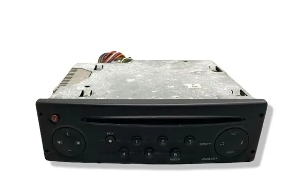 Renault Trafic II (X83) Radio/CD/DVD/GPS head unit 8200633634 8200633634C
