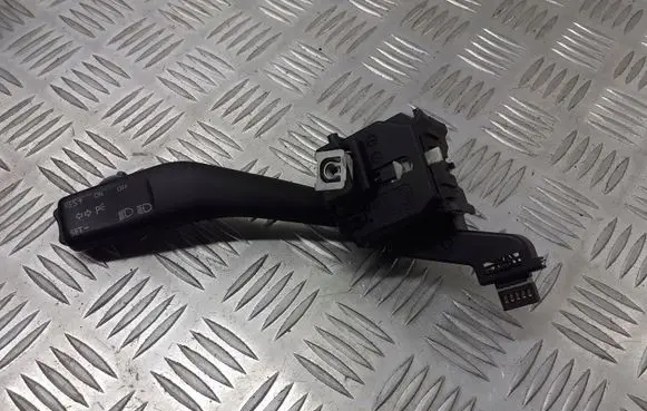 Volkswagen Touran I Indicator stalk 1K0953513A