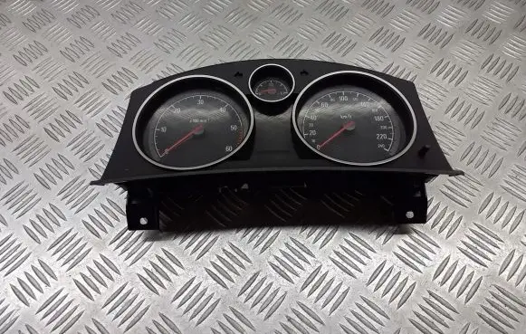 Opel Zafira B Tachometer 13309003