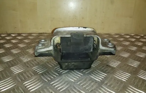 Audi A3 S3 8P Gearbox mount 1K0199555