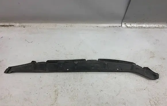 Audi Q7 4M Fender end trim 4M0821111