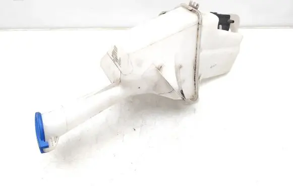 Windshield washer fluid reservoir/tank