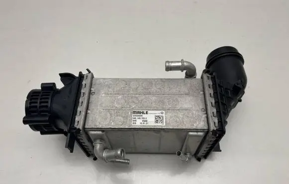 Volkswagen Golf VIII Intercooler radiator GV020005