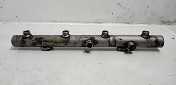 Audi A8 S8 D3 4E Fuel main line pipe 057130089K
