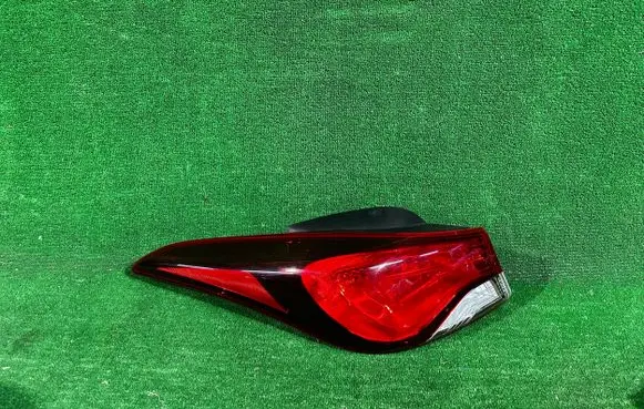 Hyundai Elantra Rear/tail lights 92401-3x2