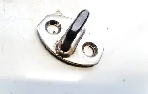Volkswagen Polo IV 9N3 Rear door lock loop/hook striker 3b0837033ah