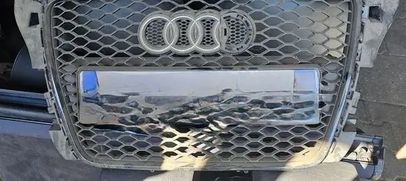 Audi A3 S3 8P Front bumper upper radiator grill brak