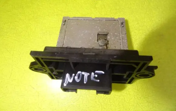 Nissan Note (E11) Heater blower motor/fan resistor
