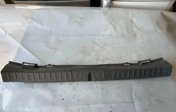 Toyota Prius (NHW20) Trunk/boot sill cover protection 6471647010 6471647020