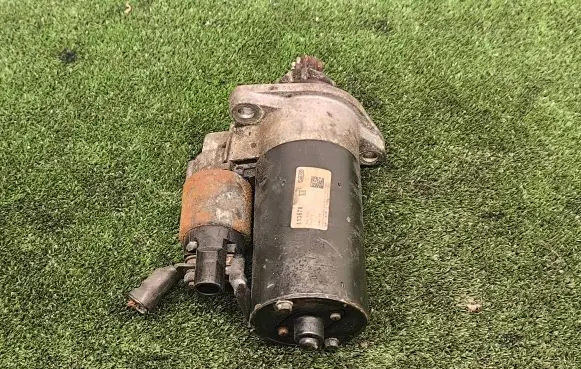 Volkswagen Transporter - Caravelle T5 Starter motor 113678 2173