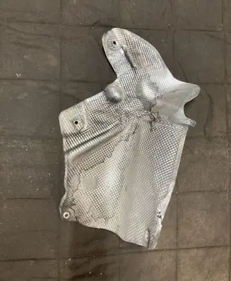 Mercedes-Benz R W251 Heat shield in engine bay A2516820271