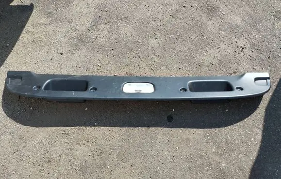 Peugeot 308 Tailgate trim 9683673777 MP6742