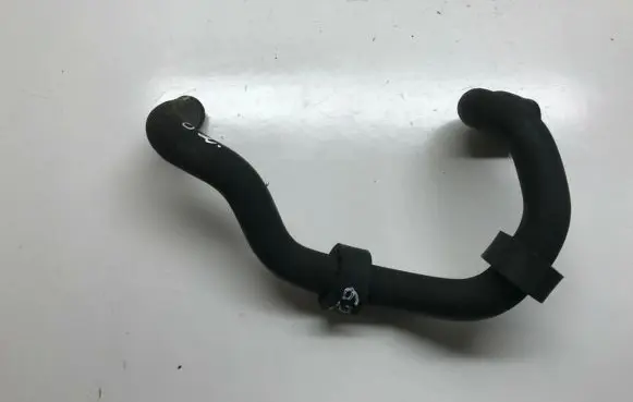 Mercedes-Benz C W204 Engine coolant pipe/hose A2048302196