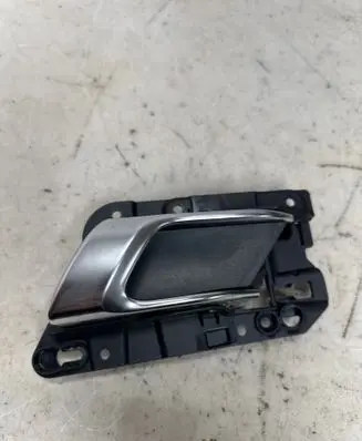 Porsche Macan (95B) Front door interior handle 95B837019 15215112676