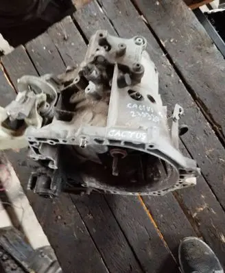 Citroen C4 Cactus Manual 5 speed gearbox 20392621