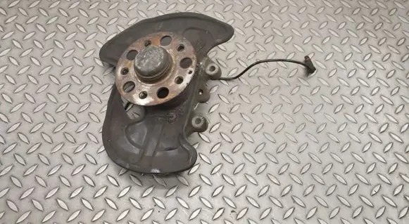 Mercedes-Benz C W204 Front wheel hub 