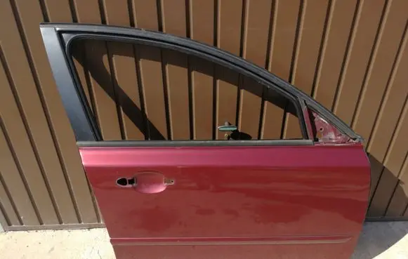 Volvo V50 Front door