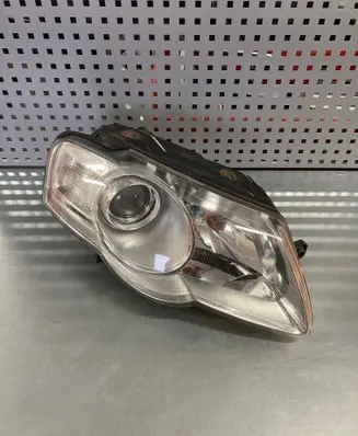 Volkswagen PASSAT B6 Headlight/headlamp 1LL24701414 3C0941006R