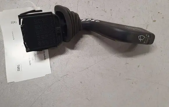 Opel Zafira A Wiper control stalk 090243395 090481242 090243394