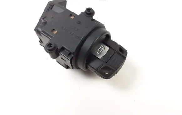 BMW 5 E60 E61 Ignition lock 6954722 A3115A314424U176