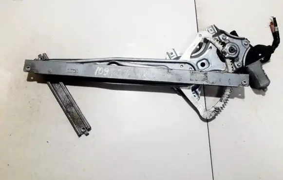 Toyota Auris 150 Sliding door window regulator with motor