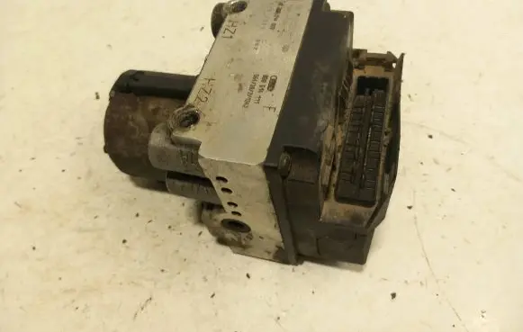 Audi A4 S4 B5 8D ABS Pump 0265244002 8D0614111 D150307