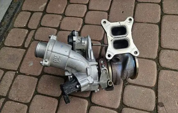 Volkswagen Golf VII Turbo 06K145874L 06H145710C