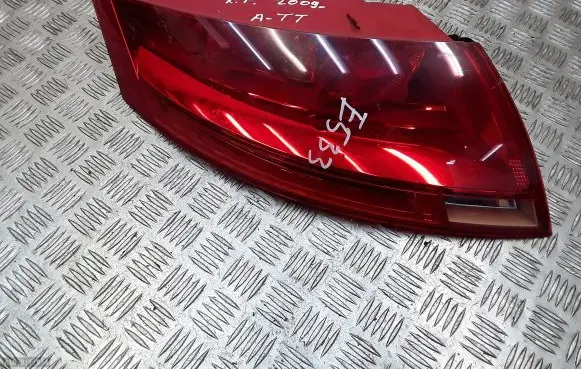 Audi TT TTS Mk2 Rear/tail lights 8J0945095B