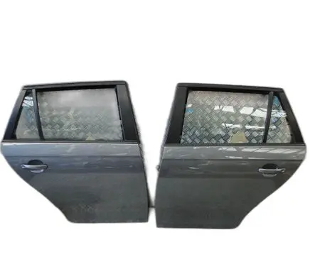 Volkswagen Golf V Front door 