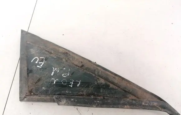 Seat Leon (1P) Front triangle window/glass 1P0845412