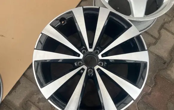 Mercedes-Benz EQS V297 R20 alloy rim 