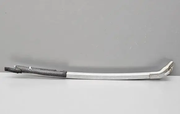 Honda CR-V Rear door windshield rail 